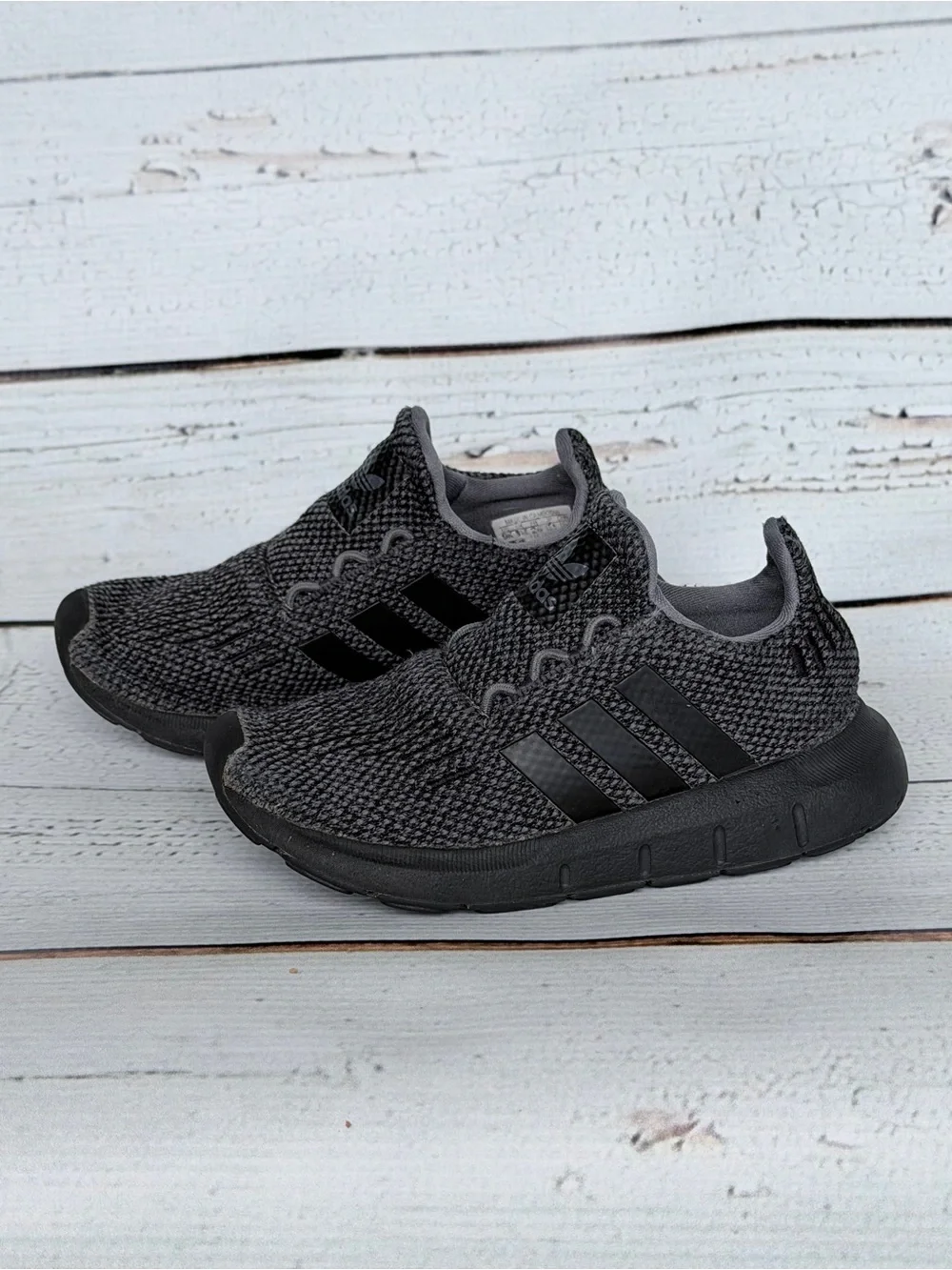 adidas Originals Swift Run Black Carbon Grey Kids Sneakers - Size 9K